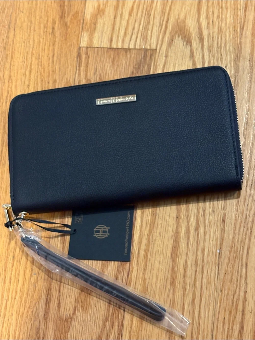 NWT House of Harlow 1960 Black Zip-Around Wristlet Wallet